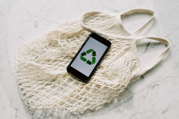 Wear unlimited clothes with a sustainable and affordable way: Sharing Economy in Fashion