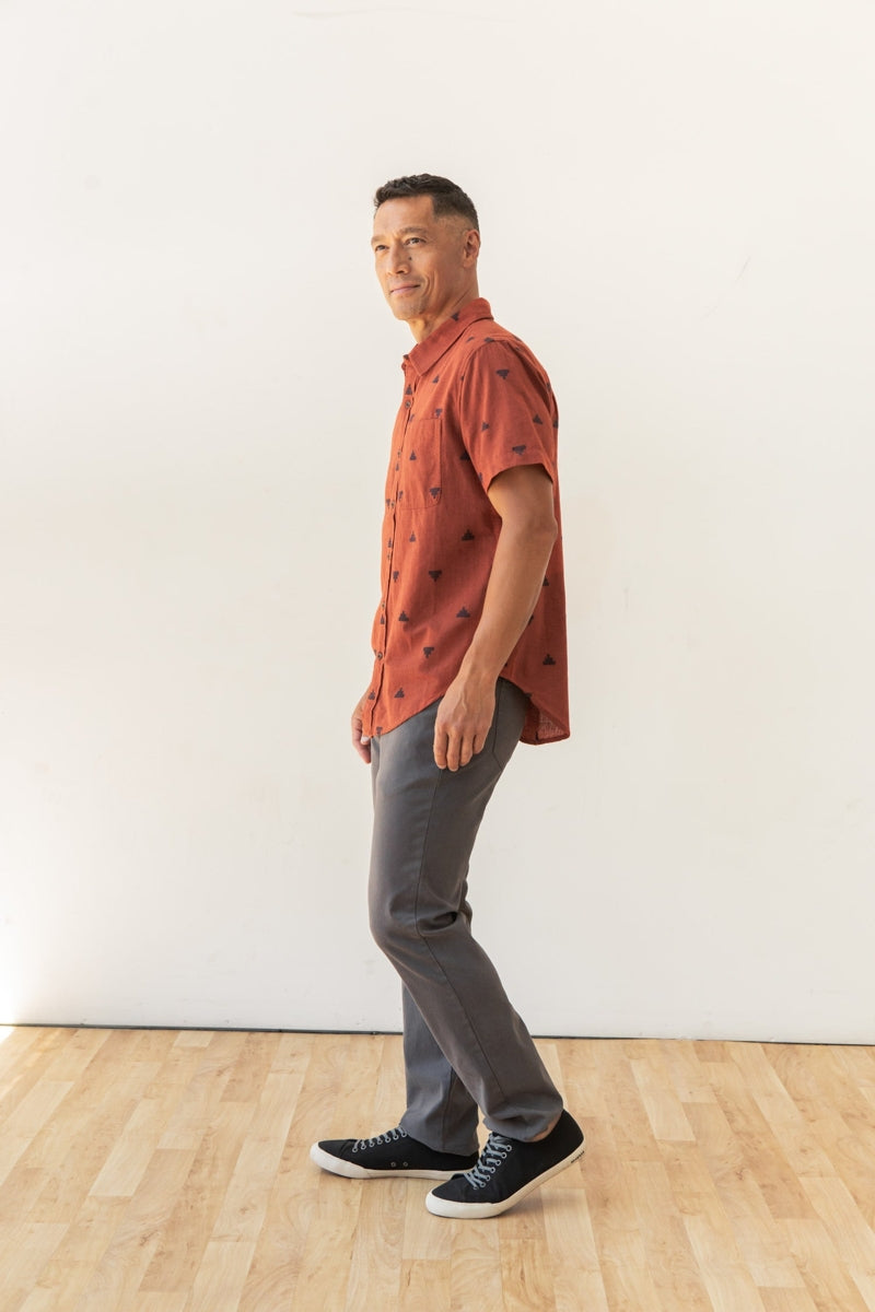 Faire,Bridge & Burn, Bridge & Burn  Rust Fil-Coupé  Pyramid Print Shirt, Red, Large-46-TagL
