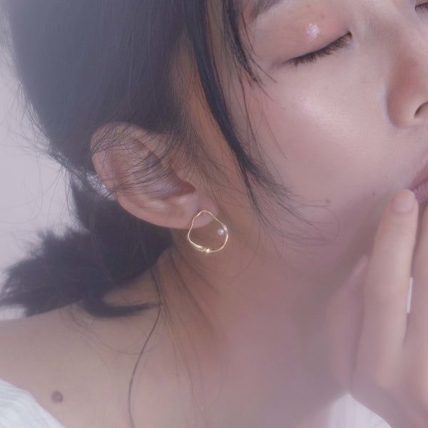 Olivia Yao Gold Pearl Ripple Earring