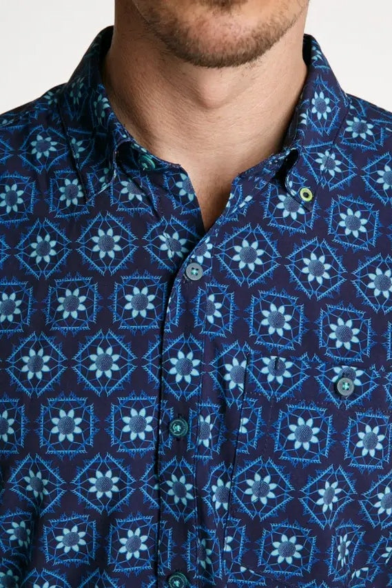 Faire,William Murray Golf, William Murray Golf Navy Tile Geo Print Short Sleeve Shirt, Blue, Small-42-TagSMedium-44-TagMLarge-46-TagLExtra Large-49-TagXLExtra Large-48-TagXLExtra Extra Large-51-TagXXL