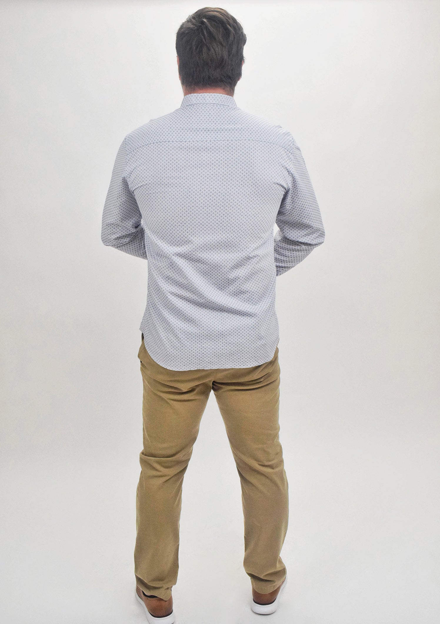 Faire,Spazio, Spazio White With Dotted Navy Line Diamond Print Long Sleeve Button Up Shirt, White, Medium-42-TagS
