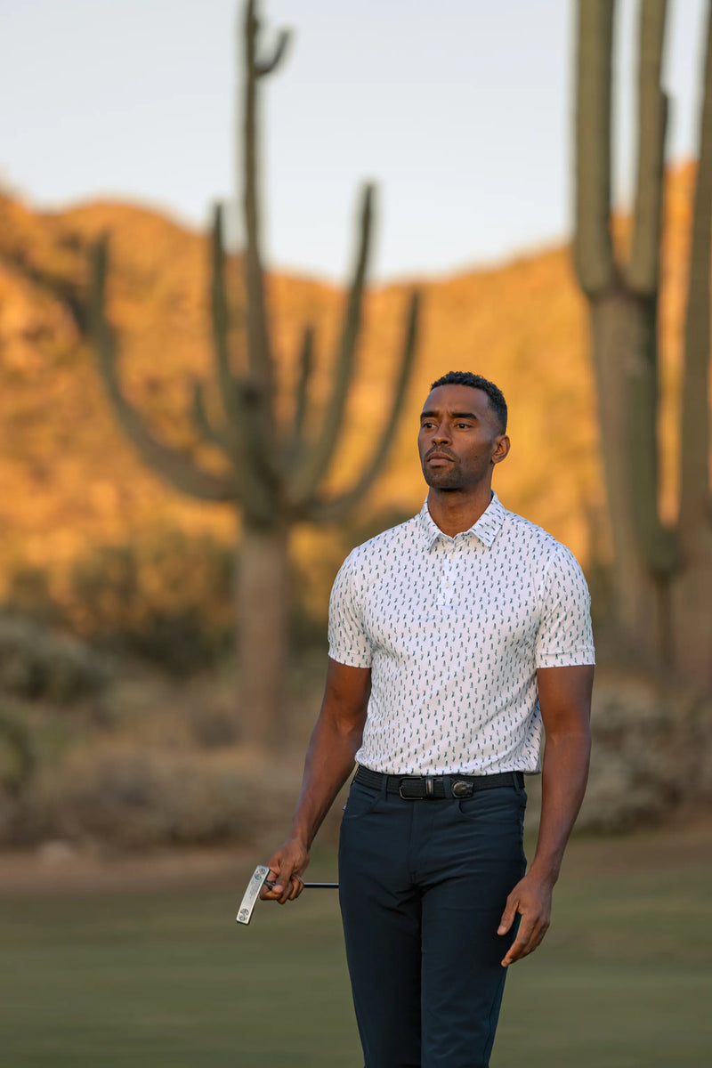 Mizzen + Main White with Green Golf Print Moisture-wicking Antimicrobial Tech Classic Fit Versa Polo