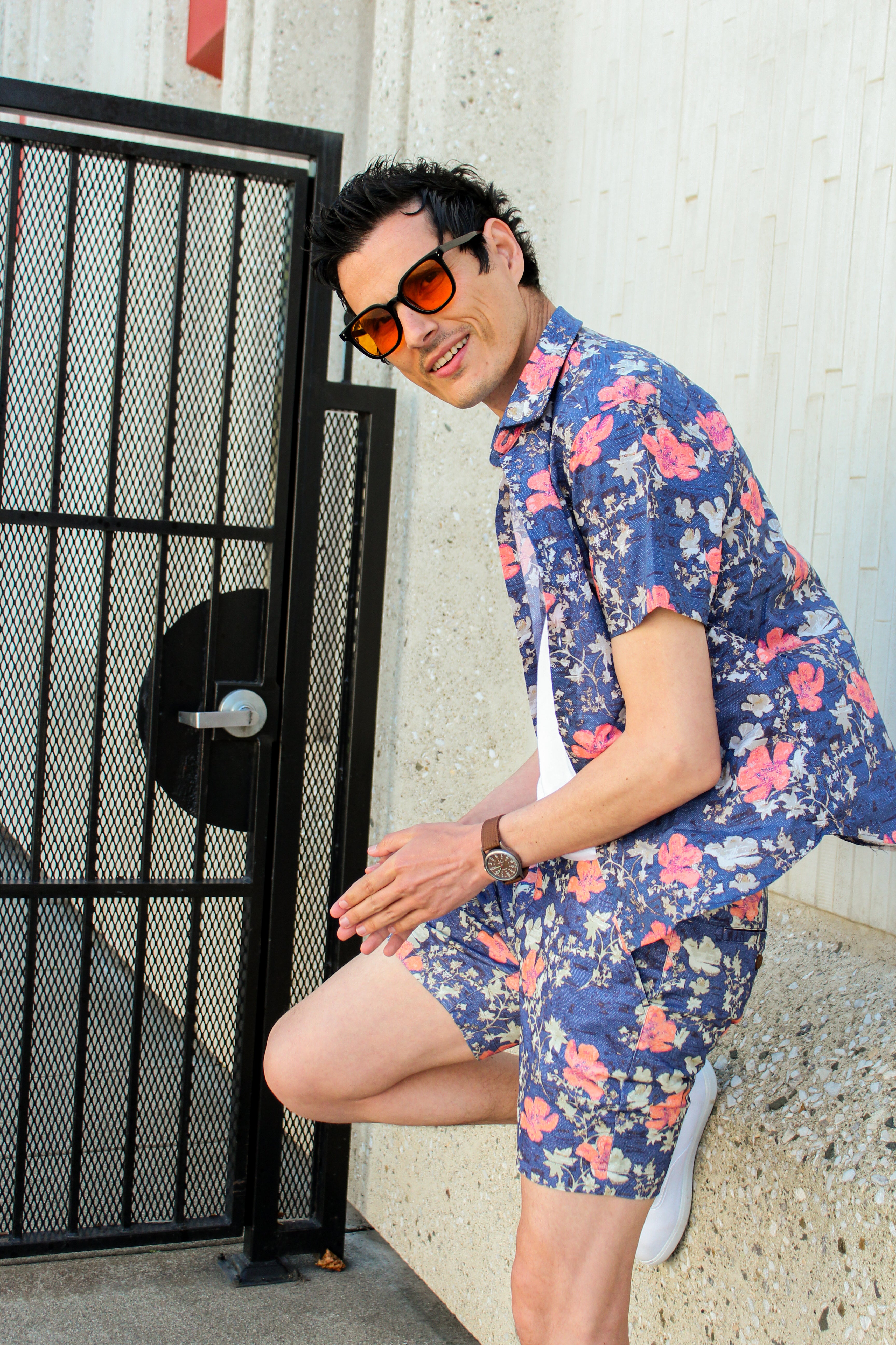 Brand Partner,Lords of Harlech, Lords of Harlech Navy Hibiscus Print Mechanical Stretch Scott Oriental Button Up Shirt, Blue, Small-39-TagSMedium-42-TagMLarge-45-TagLExtra Large-48-TagXLExtra Extra Large-50-TagXXL