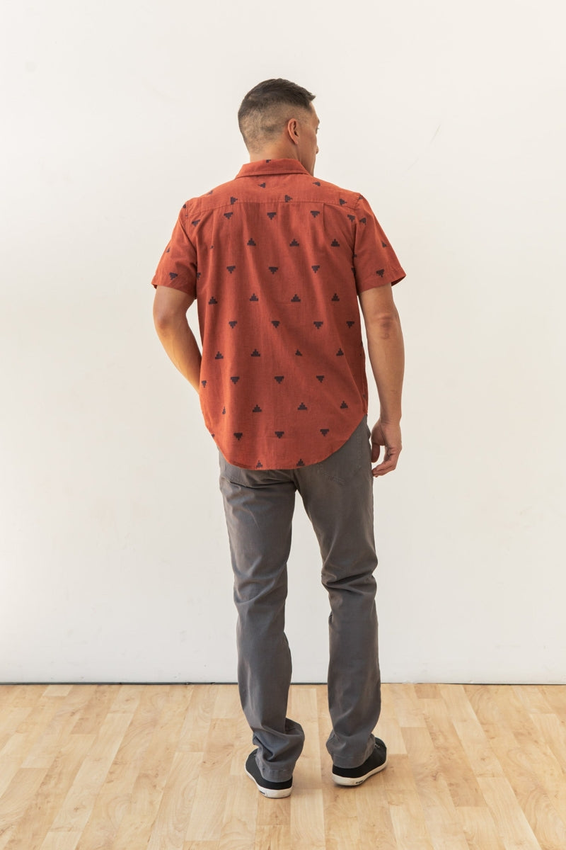 Faire,Bridge & Burn, Bridge & Burn  Rust Fil-Coupé  Pyramid Print Shirt, Red, Small-40-TagS
