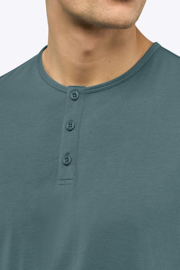 Wholesale,CUTS, CUTS Green Curve-Hem Henley, Green, Small-39-TagSMedium-42-TagMLarge-44-TagLExtra Large-48-TagXLExtra Extra Large-50-TagXXL