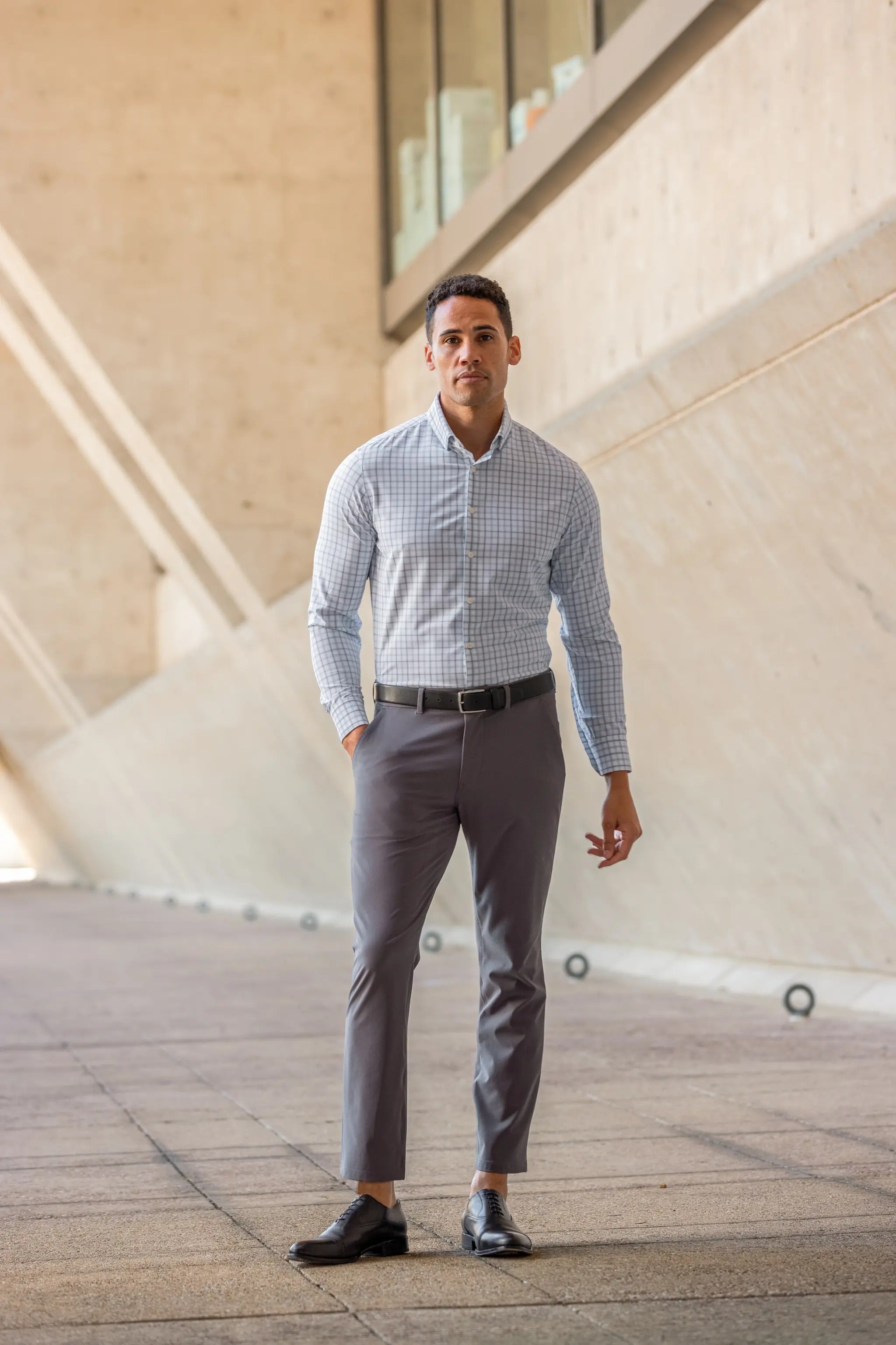 Wholesale,Mizzen + Main, Mizzen + Main Charcoal Helmsman Four-way Stretch Chino Pant, Grey, 38W-32L-Tag38