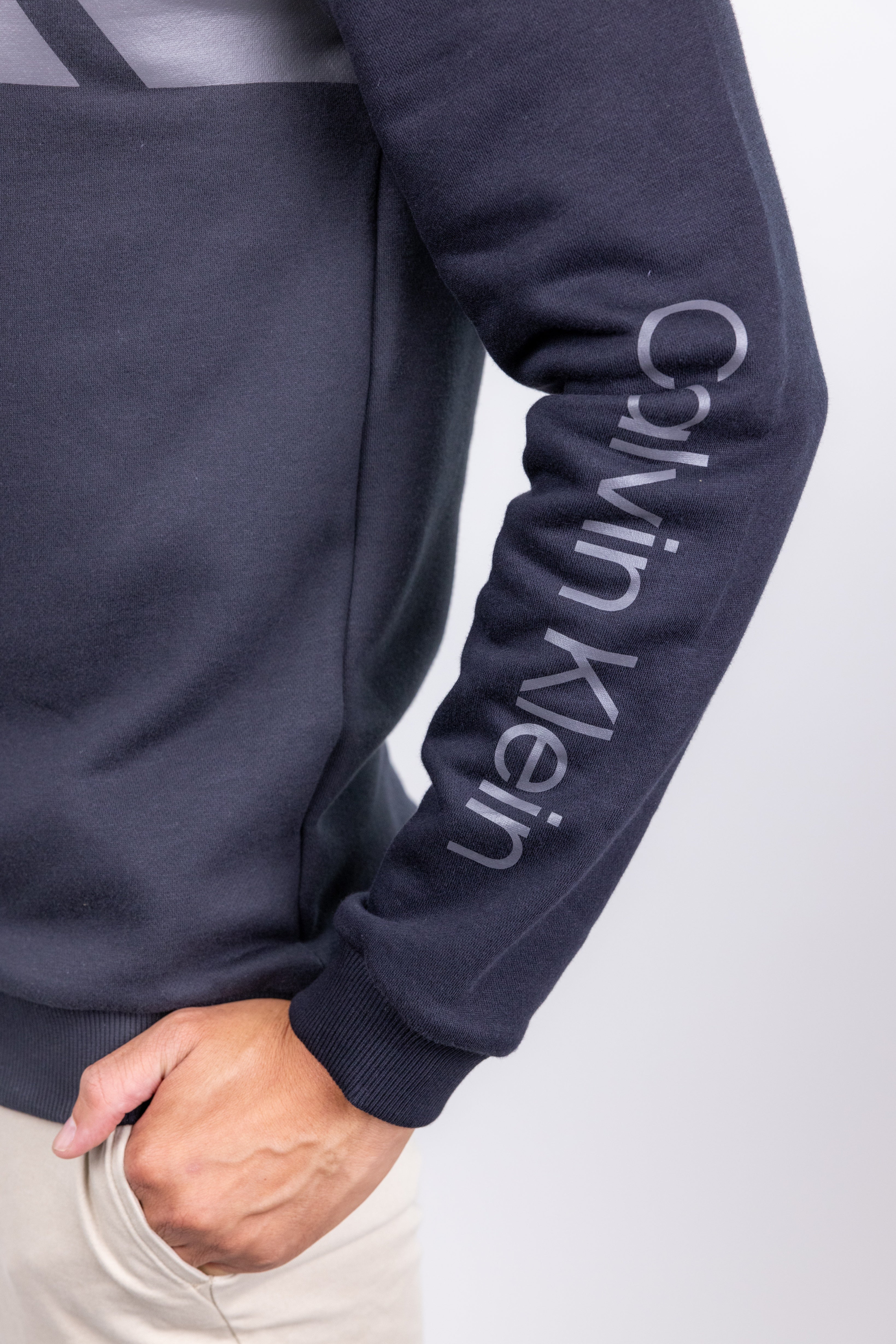 ,Calvin Klein, Calvin Klein Black Monogram Logo Long Sleeve Pullover, Black, Medium-42-TagM