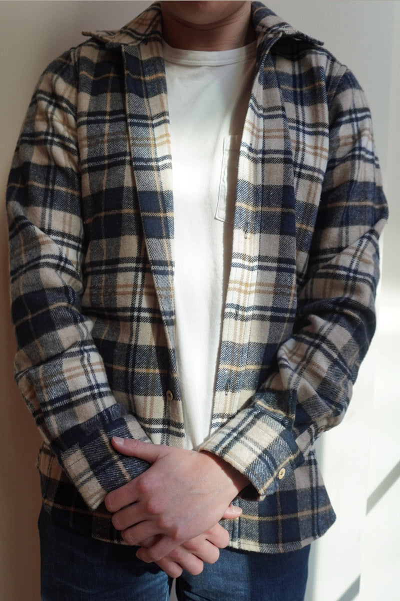 Brand Partner,R2 Amsterdam, Jakamen Navy/Tan Plaid Heavy Flannel, Blue, Large-45-TagXXLLarge-44-TagXLMedium-43-TagLSmall-41-TagMExtra Small-38-TagS