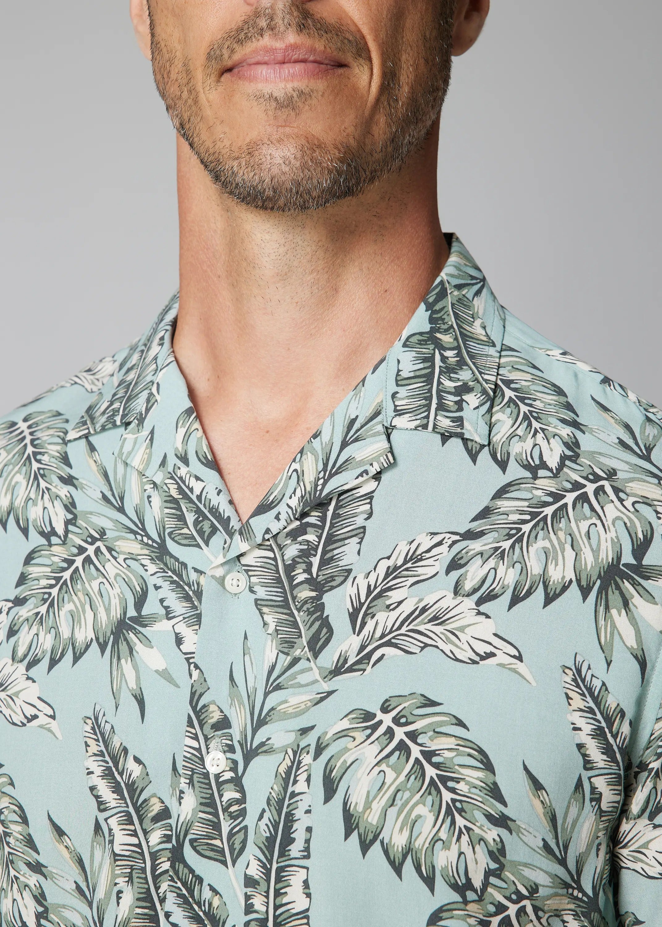Faire,Julian & Mark, Julian & Mark Green Palm Print Short Sleeve Button Up Shirt, Green, Large-46-TagL