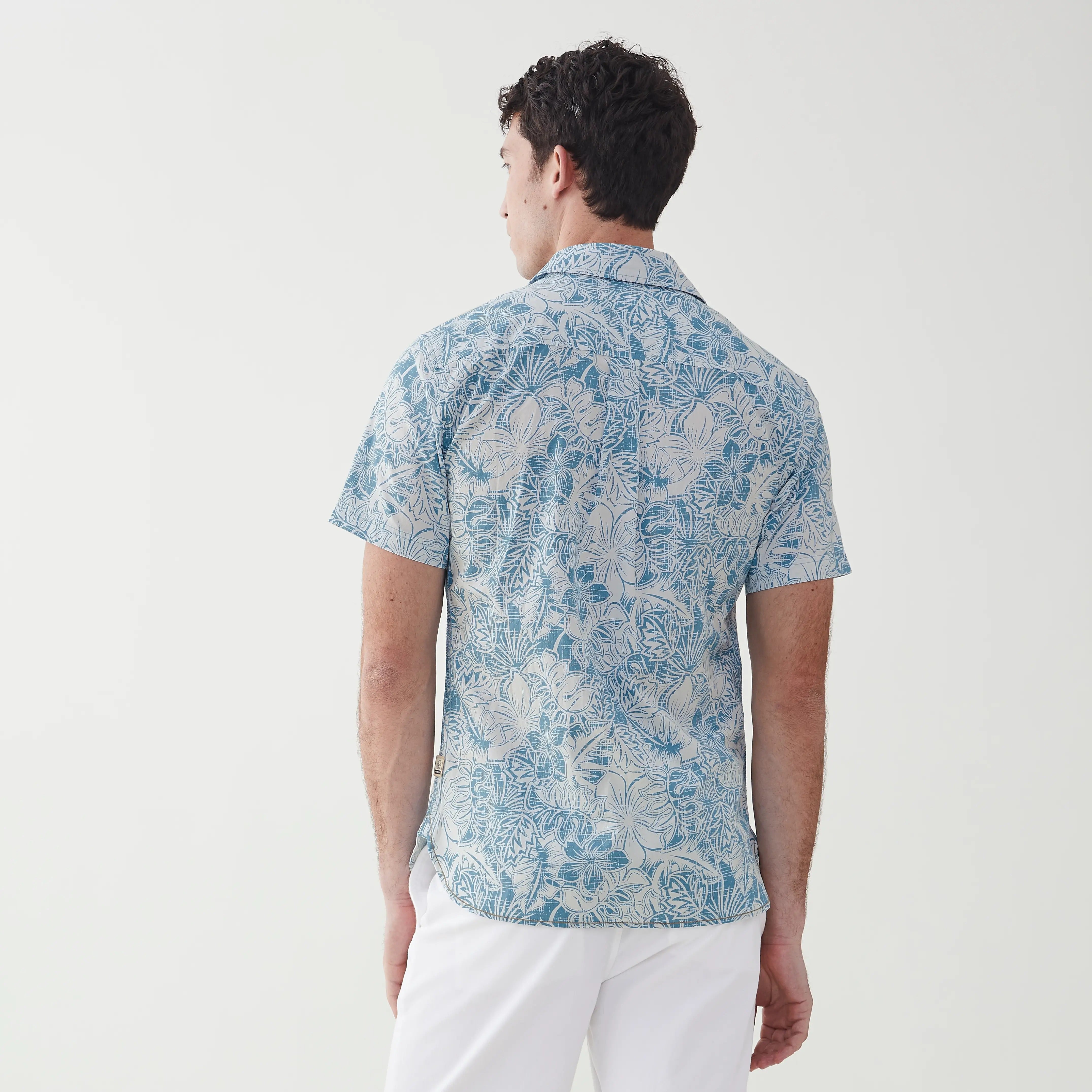 Faire,Surfside Supply, Surfside Supply Turquoise Blue Hawaiian Floral Print Camp Collar Short Sleeve Shirt, Blue, Small-40-TagS