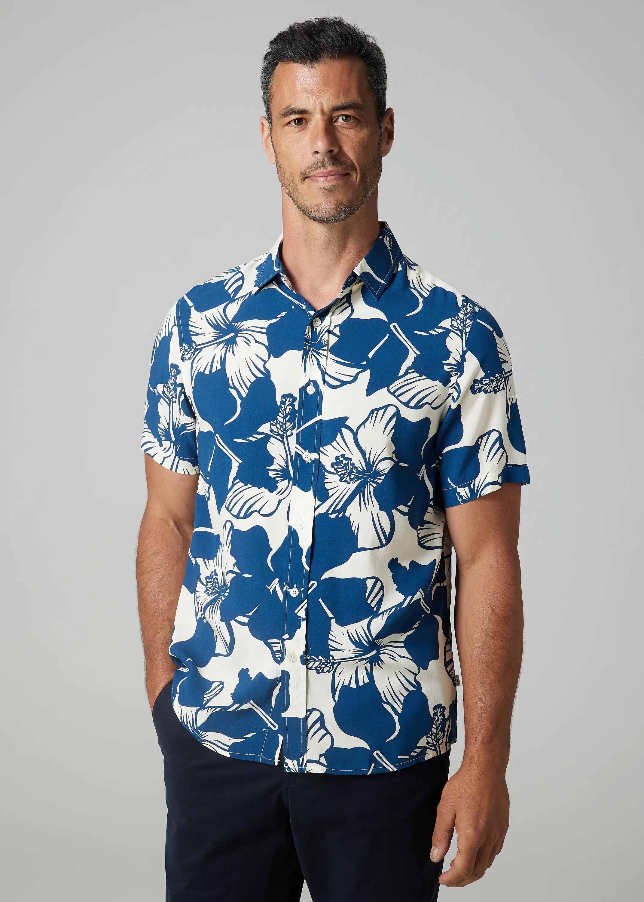 Faire,Julian & Mark, Julian & Mark Blue Hawaiian Print Short Sleeve Button Up Shirt, Blue, Medium-44-TagM