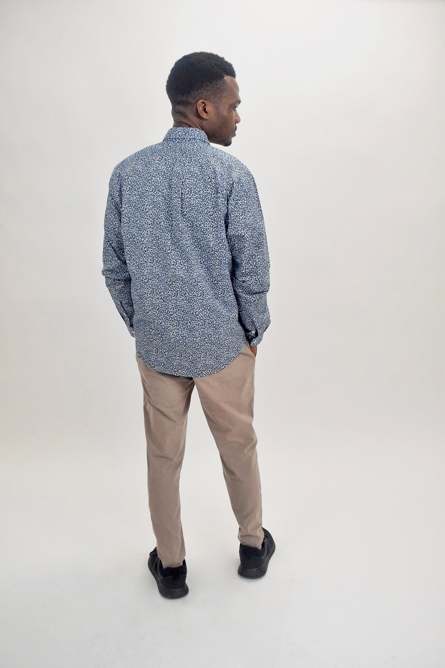 The RealReal,Kenzo, Kenzo Light Blue Animal Print Long Sleeve Button Up Shirt, Blue, Medium-44-TagL