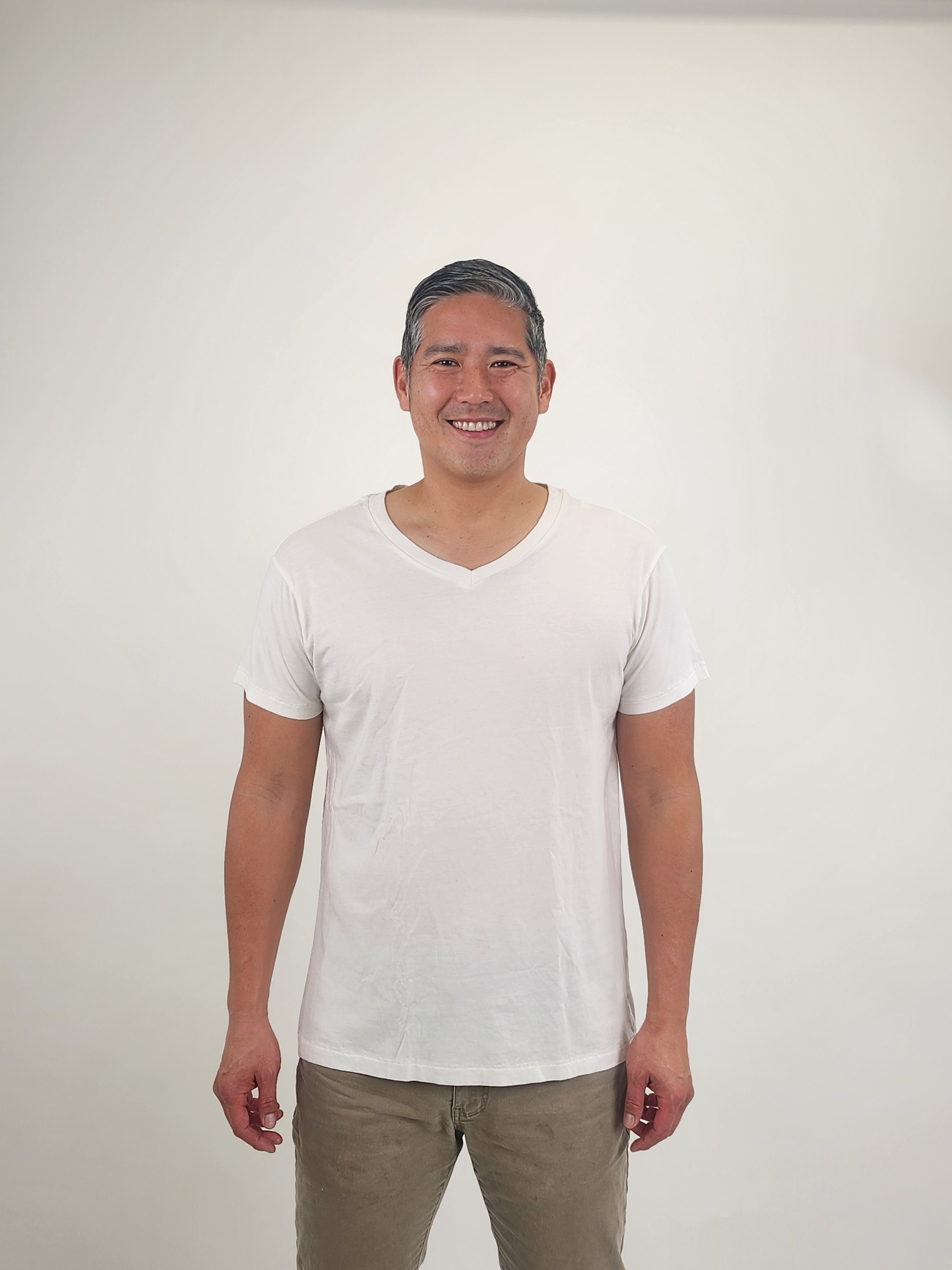 Wholesale,Reesedeluca, Reese De Luca White V-Neck T-Shirt, White, Large-45-TagXL