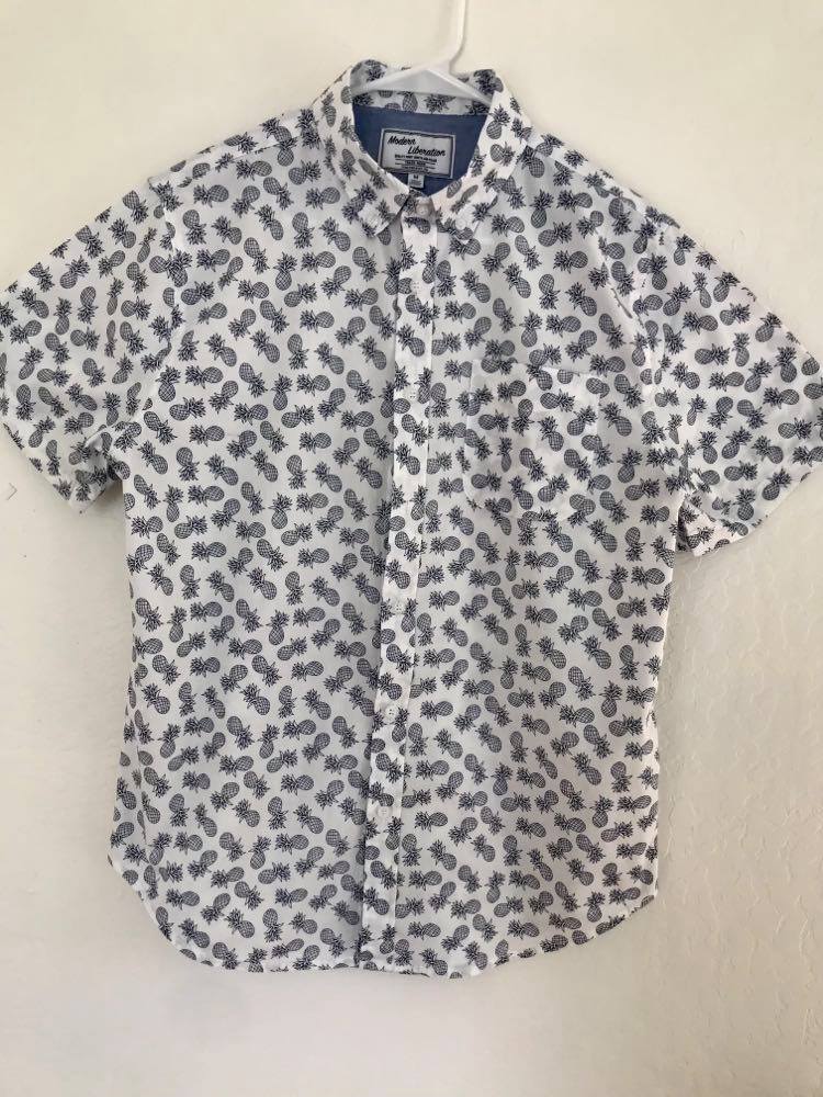 Brand Partner,Modern Liberation, Modern Liberation White and Blue Pineapple Print Button Up Shortsleeve Shirt, White, Medium-42-TagM