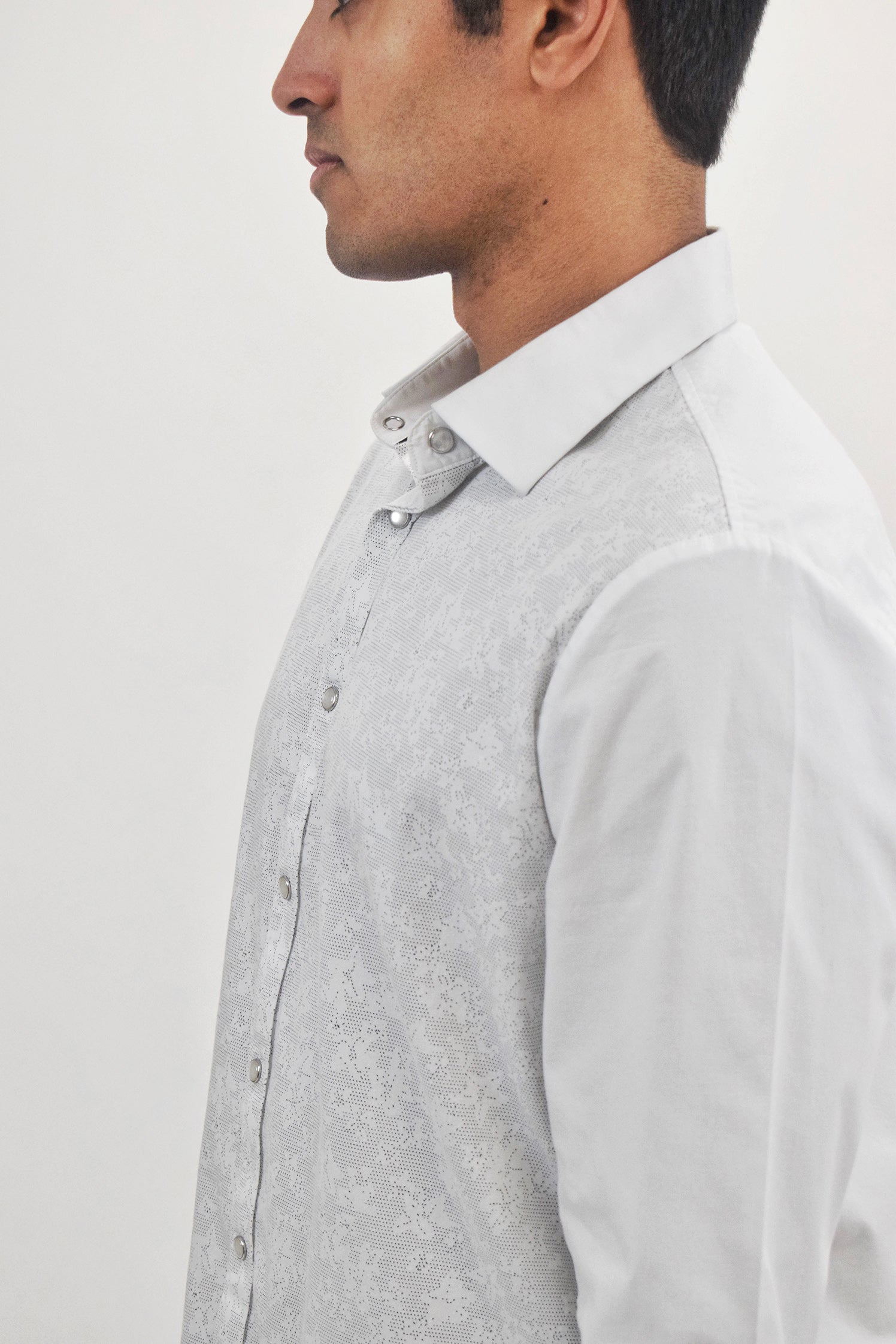 The RealReal,Karl Lagerfeld, Karl Lagerfeld White Snap Closure Floral Panel Button Up Shirt, White, Large-45-TagL