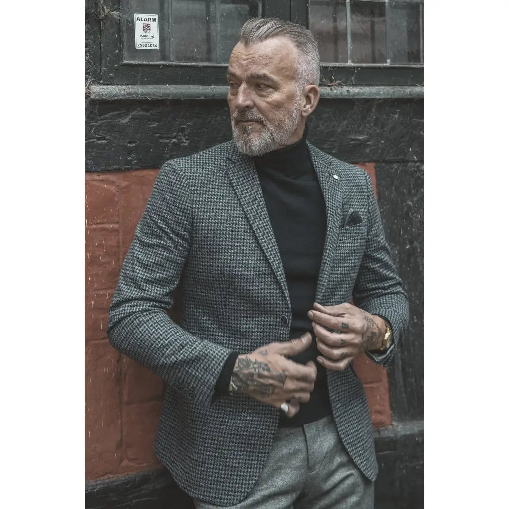 Faire,2Blind2C, 2Blind2C Black Merino Wool Turtleneck Sweater, Black, Small-37-TagM