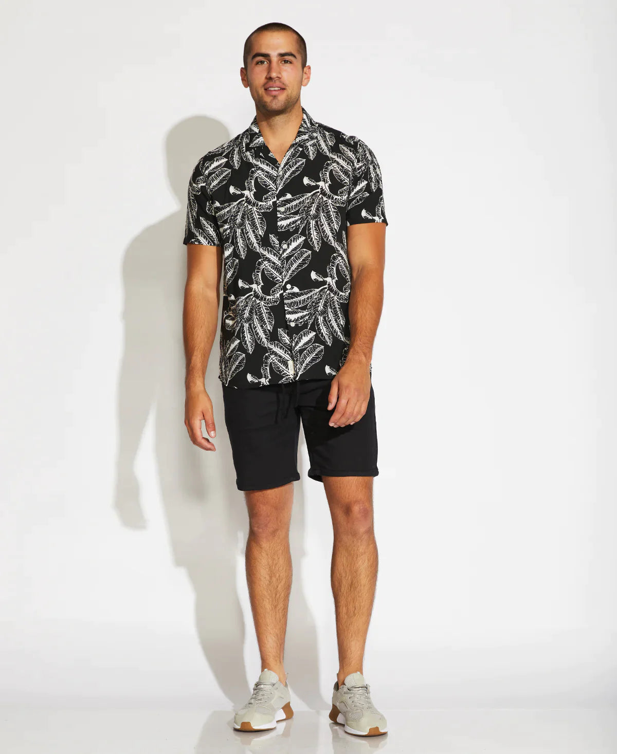 Wholesale,Civil Society, Civil Society Black With White Leaf Print Short Sleeve Button Up Shirt, Black, Extra Extra Large-51-TagXXLExtra Large-48-TagXLLarge-46-TagLSmall-42-TagSMedium-44-TagMMedium-46-TagM