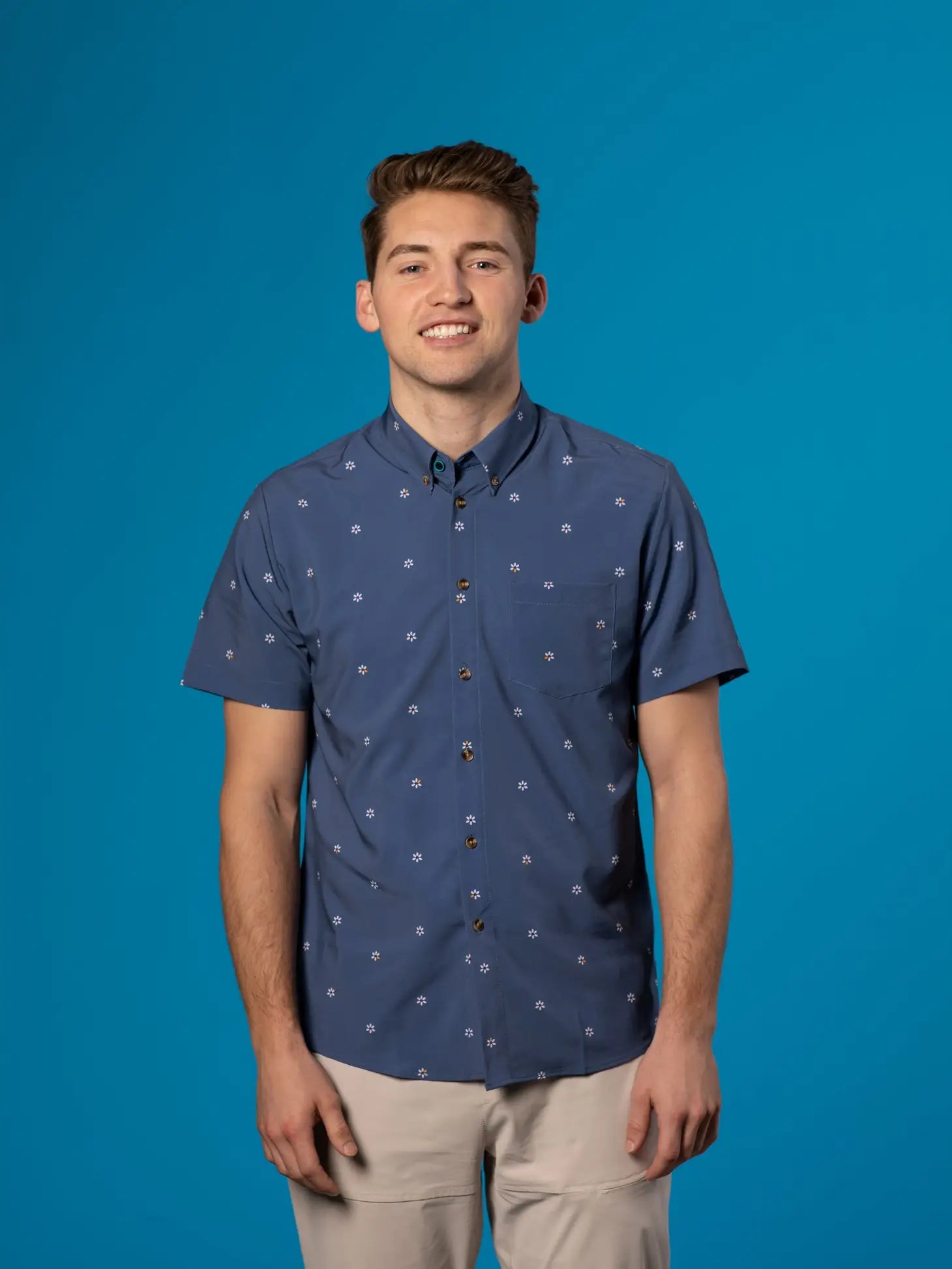 Faire,&Collar, &Collar Dark Blue With Daisy Print Short Sleeve Button Up Shirt, Blue, Extra Large-50-TagL