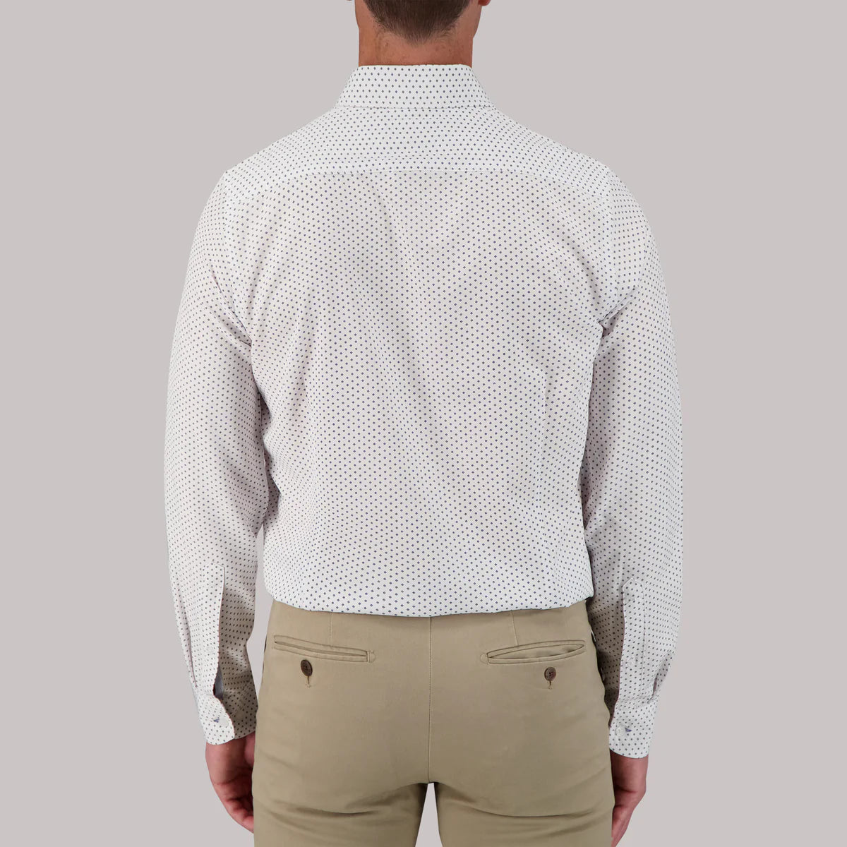 Brand Partner,Report Collection, Report Collection White With Blue Diamond Print Long Sleeve 4-Way Stretch Button Up Shirt, White, Large-46-TagL