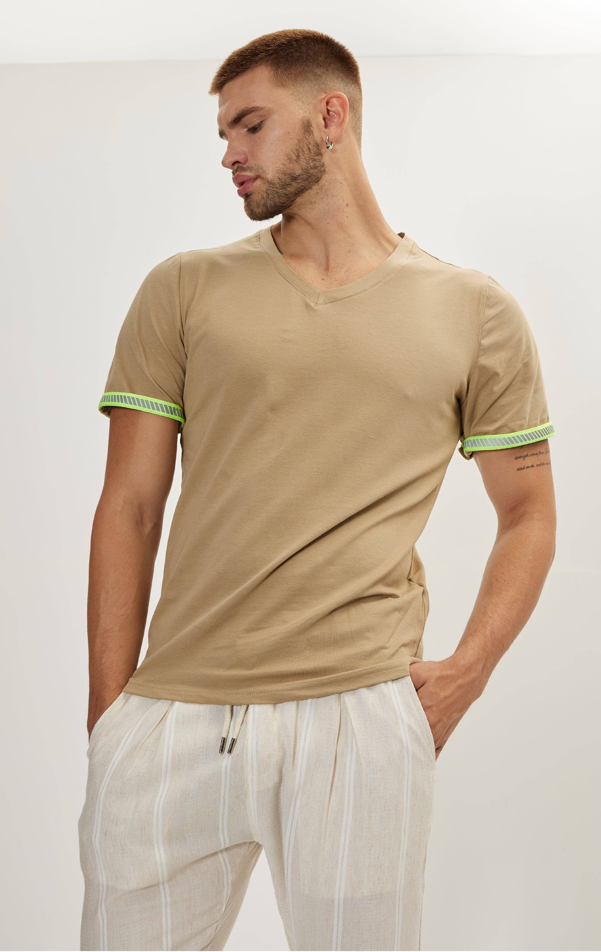 Faire,Ron Tomson, Ron Tomson Beige V Neck Tee, Tan, Small-40-TagS