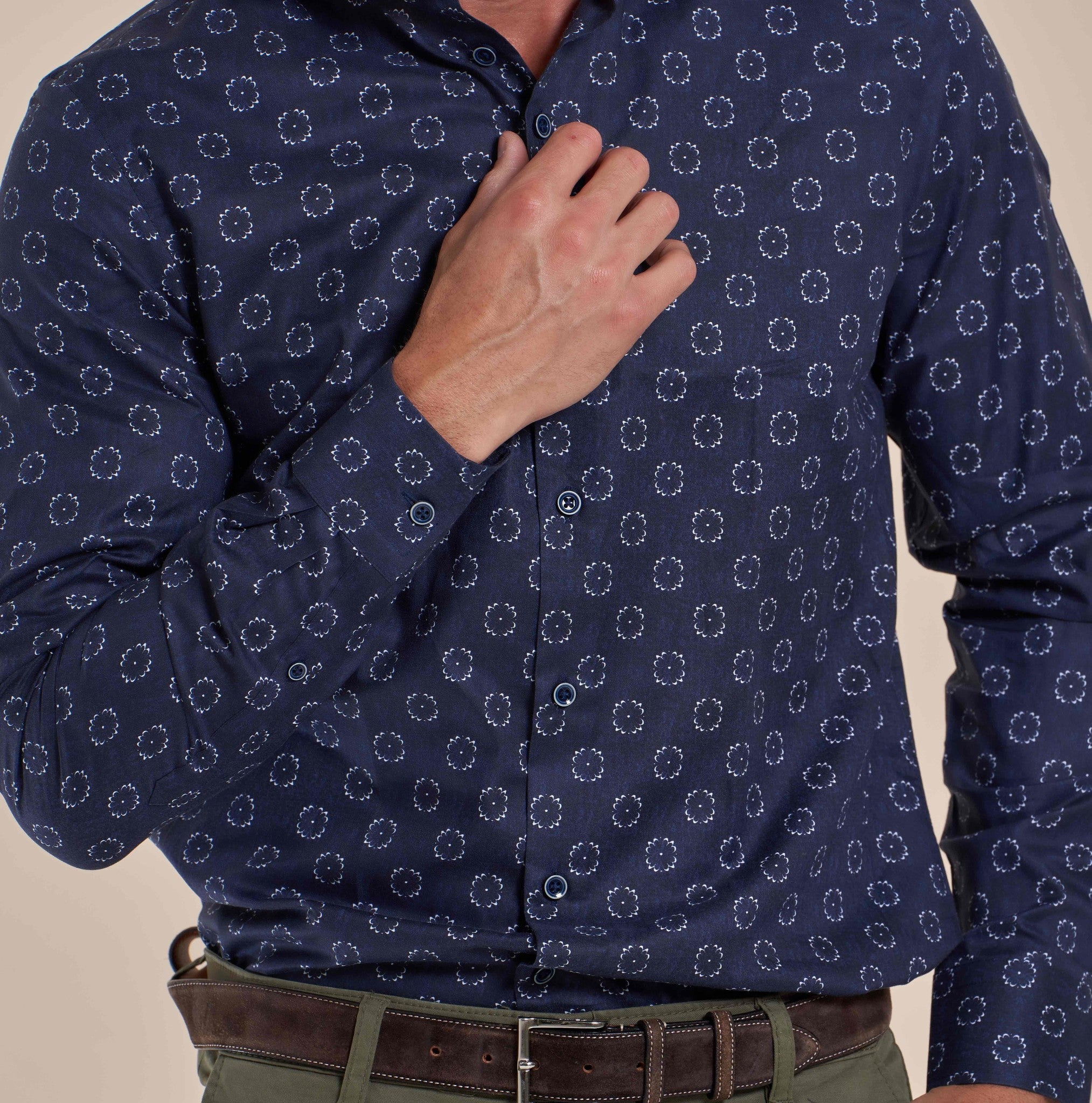 Taelor.Style, R2 Amsterdam Navy Floral Burst Print Button Up Shirt, Blue, Medium-44-TagM