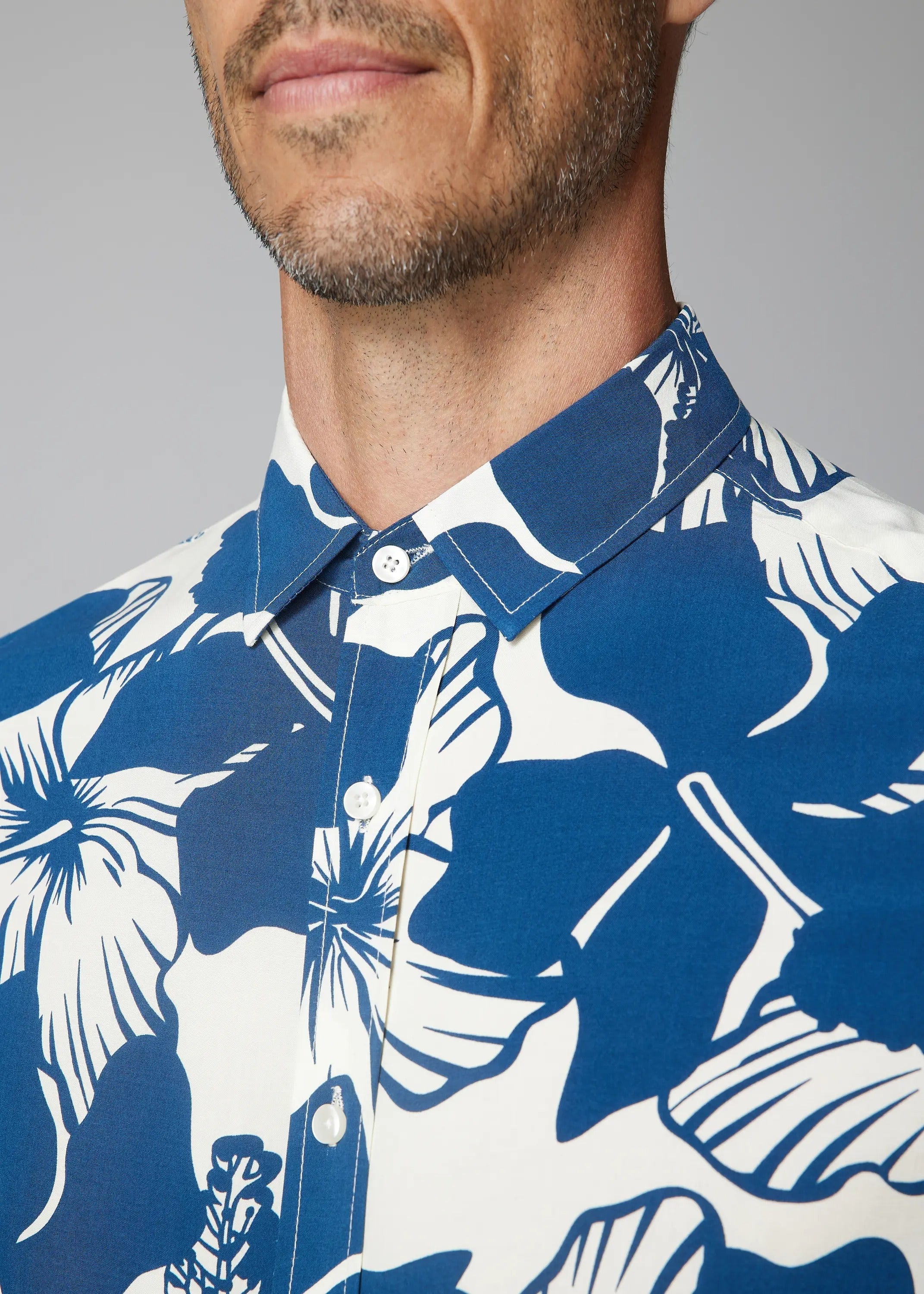 Faire,Julian & Mark, Julian & Mark Blue Hawaiian Print Short Sleeve Button Up Shirt, Blue, Medium-44-TagM
